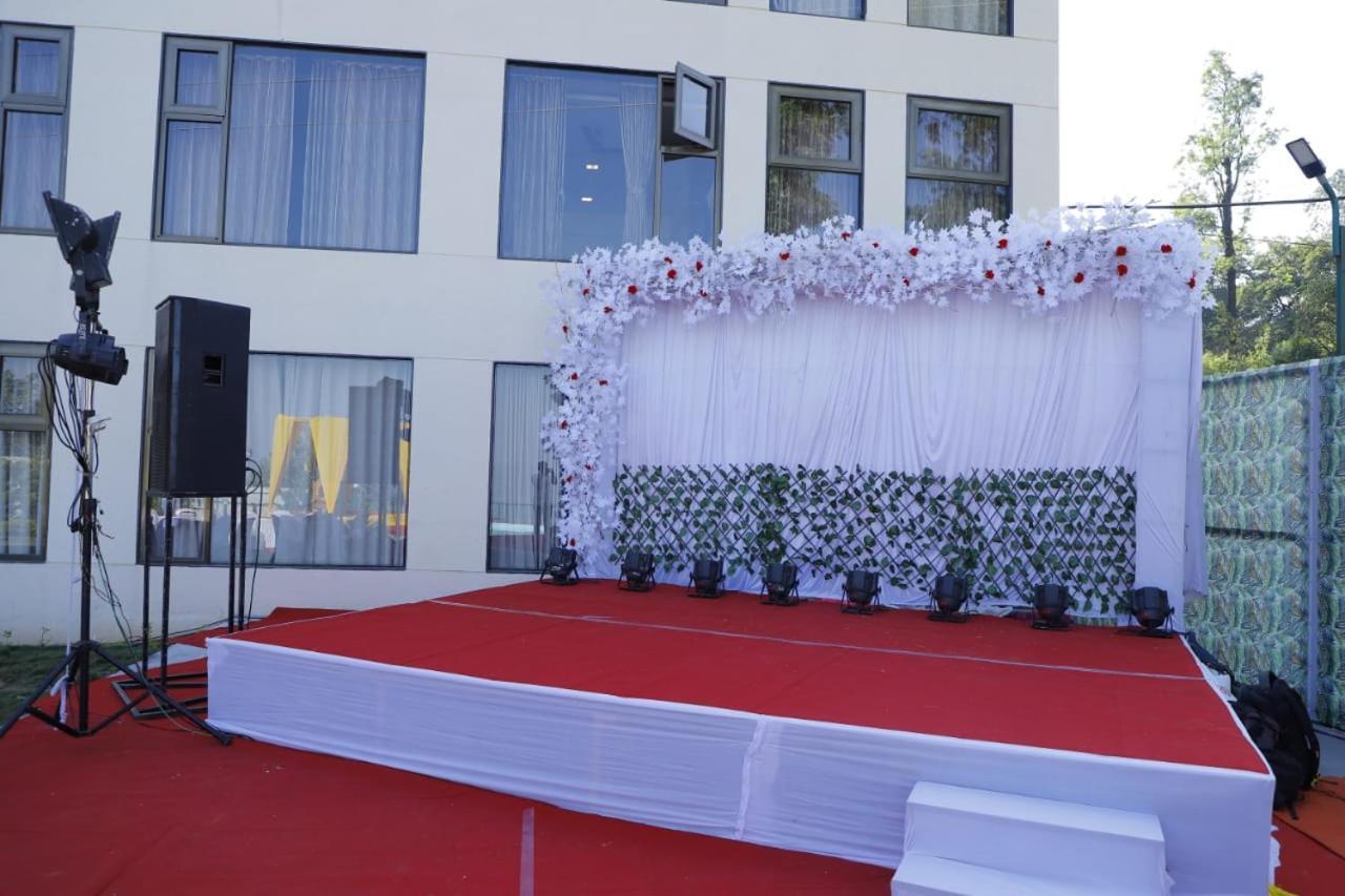Royal Orbit Hotel Panchgani Ngoại thất bức ảnh