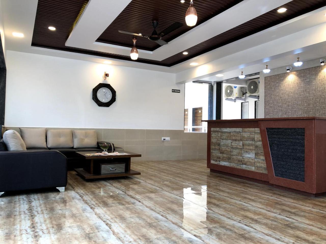 Royal Orbit Hotel Panchgani Ngoại thất bức ảnh