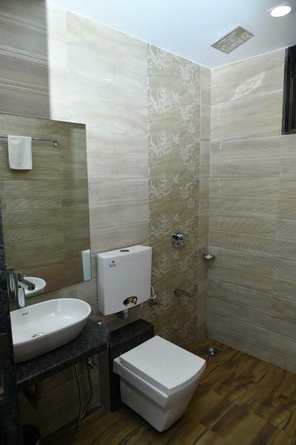 Royal Orbit Hotel Panchgani Ngoại thất bức ảnh